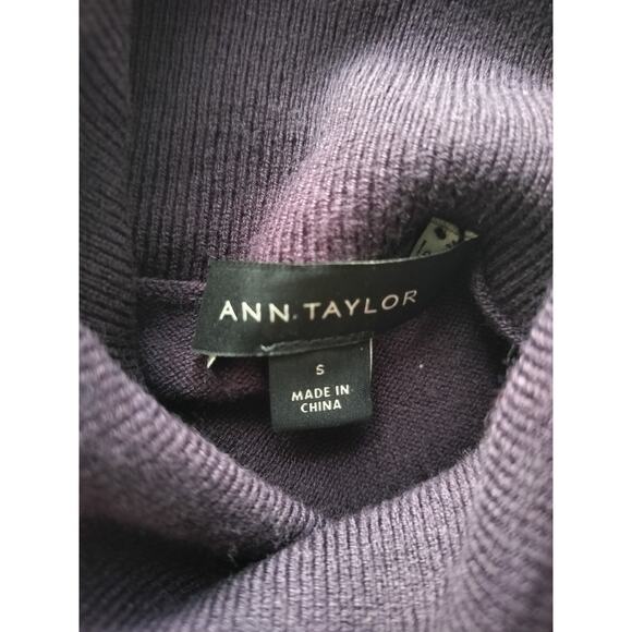 Ann Taylor Women's Dark Purple Sleeveless Turtleneck Sweater Top Size S - Picture 8 of 9